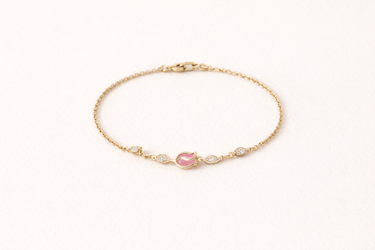The rosebud bracelet